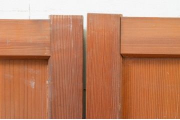 アンティーク建具　経年を感じさせる木味が魅力の板戸窓2枚セット(引き戸)(R-069637)
