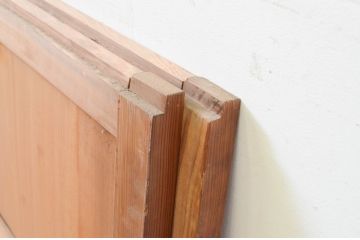 アンティーク建具　経年を感じさせる木味が魅力の板戸窓2枚セット(引き戸)(R-069637)