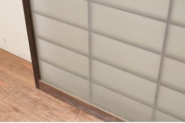 アンティーク建具　レトロな空間演出におすすめの格子入りガラス戸2枚セット(引き戸、格子戸、窓)(R-069651)
