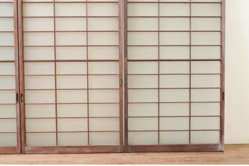 アンティーク建具　レトロな空間を演出する格子入り幅狭ガラス窓4枚セット(引き戸、ガラス戸、格子戸)(R-069653)