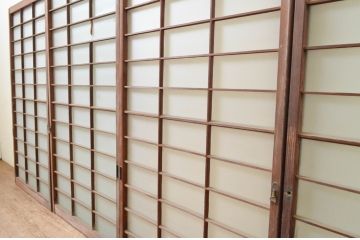 アンティーク建具　レトロな空間を演出する格子入り幅狭ガラス窓4枚セット(引き戸、ガラス戸、格子戸)(R-069653)