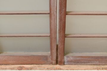 アンティーク建具　レトロな空間を演出する格子入り幅狭ガラス窓4枚セット(引き戸、ガラス戸、格子戸)(R-069653)