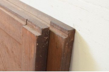 アンティーク建具　総欅(ケヤキ)材　1枚板　落ち着いた和の空間を演出する板戸窓2枚セット(引き戸)(R-069655)