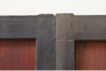 アンティーク建具　漆塗り　落ち着いた和の空間を演出する板戸窓2枚セット(引き戸)(R-069658)
