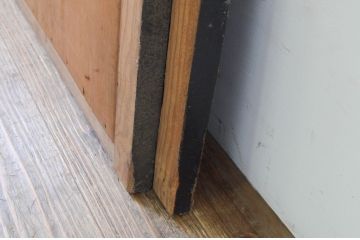 アンティーク建具　漆塗り　落ち着いた和の空間を演出する板戸窓2枚セット(引き戸)(R-069658)