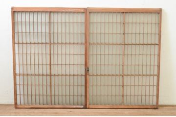 アンティーク建具　レトロな空間を演出する格子入りガラス窓2枚セット(引き戸、ガラス戸、ガラス入り障子戸)(R-069667)