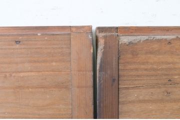 アンティーク建具　落ち着いた和の空間を演出する縦桟付き板戸窓2枚セット(引き戸、格子戸)(R-069669)