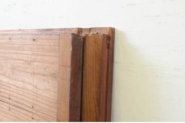 アンティーク建具　落ち着いた和の空間を演出する縦桟付き板戸窓2枚セット(引き戸、格子戸)(R-069669)