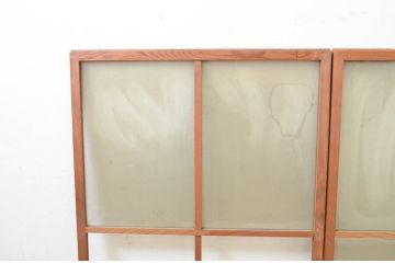 アンティーク建具　総欅(ケヤキ)材　上品な佇まいが魅力のガラス窓2枚セット(引き戸、ガラス戸)(R-069675)