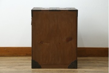 和製ヴィンテージ　民芸家具　三方栗(クリ)材　重厚な手打ち金具の佐渡小木船箪笥　(R-069677)