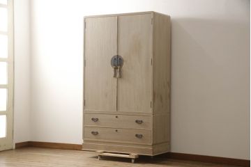 中古　伝統工芸士　小林雄蔵作　繊細な透かしの金具が上品な雰囲気を醸し出す加茂総桐箪笥(胴厚、総桐たんす、着物箪笥、引き出し、和タンス)(R-069678)