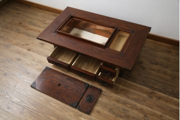中古　岩谷堂箪笥　重厚感ある金具と佇まいが魅力の長火鉢(木製火鉢、ローテーブル、座卓)(R-069684)