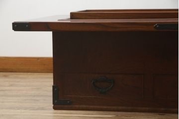 中古　岩谷堂箪笥　重厚感ある金具と佇まいが魅力の長火鉢(木製火鉢、ローテーブル、座卓)(R-069684)