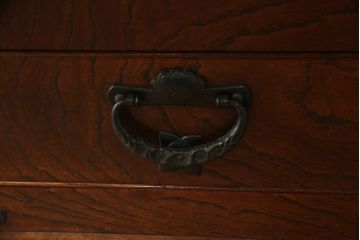 中古　岩谷堂箪笥　重厚感ある金具と佇まいが魅力の長火鉢(木製火鉢、ローテーブル、座卓)(R-069684)