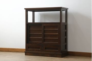 中古　美品　松本民芸家具　#505型　落ち着きのある色合いが和モダンな印象を深める茶箪笥(飾り棚、茶棚、収納棚、戸棚)(定価約30万円)(R-069685)