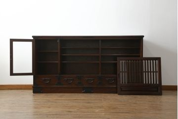 中古　美品!!　国産　手造り　民芸家具　欅(ケヤキ)材　和の趣溢れる佇まいが魅力の水屋箪笥サイドボード(収納棚、戸棚、サイドキャビネット、引き出し、食器棚)(R-069687)