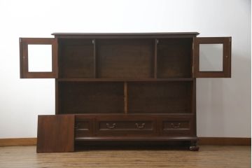 中古　美品　松本民芸家具　和モダンな雰囲気漂うC型サイドボード(サイドキャビネット、収納棚、戸棚、飾り棚)(R-069688)