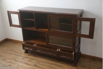 中古　美品　松本民芸家具　和モダンな雰囲気漂うC型サイドボード(サイドキャビネット、収納棚、戸棚、飾り棚)(R-069688)
