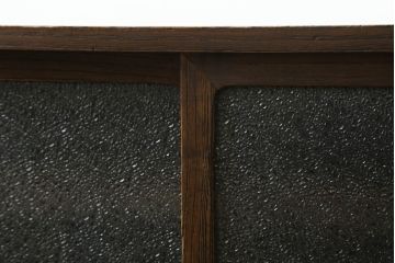 和製アンティーク　ノスタルジックな雰囲気を醸し出すダイヤガラス入り桐箪笥ローボード(サイドボード、サイドキャビネット、テレビ台、テレビボード、収納棚、戸棚)(R-069689)