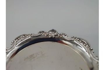 昭和レトロ　銀座和光(WAKO)　SILVER970・950　銀製　総重量約53g　レモン皿・フォーク(ピック)2点セット(箱付き、レモントレー、小皿、銀食器、シェルモチーフ)(R-069697)