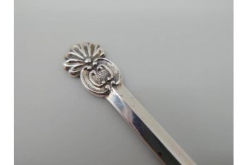 昭和レトロ　銀座和光(WAKO)　SILVER970・950　銀製　総重量約53g　レモン皿・フォーク(ピック)2点セット(箱付き、レモントレー、小皿、銀食器、シェルモチーフ)(R-069697)