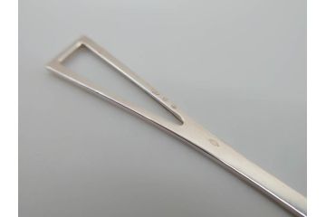 昭和レトロ　銀座和光(WAKO)　SILVER970・950　銀製　総重量約53g　レモン皿・フォーク(ピック)2点セット(箱付き、レモントレー、小皿、銀食器、シェルモチーフ)(R-069697)