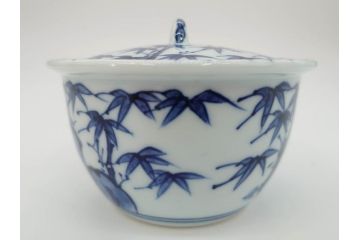 平安　京泉作　染付　岩竹絵のデザインが目を惹く煎茶器セット(急須、湯冷まし、湯呑み5客、共箱付き、和食器、茶道具、茶器)(R-069704)