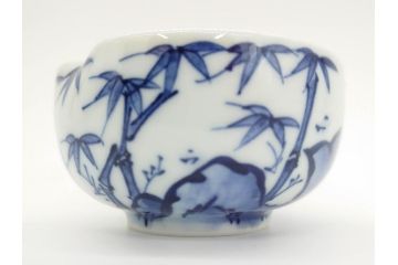 平安　京泉作　染付　岩竹絵のデザインが目を惹く煎茶器セット(急須、湯冷まし、湯呑み5客、共箱付き、和食器、茶道具、茶器)(R-069704)