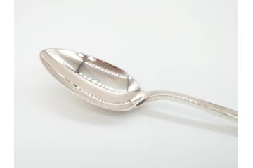 昭和レトロ　天賞堂　SILVER(シルバー)950　銀製　総重量約84g　上品な雰囲気溢れるスプーン3本・楊枝5本セット(箱付き、カトラリー)(R-069705)