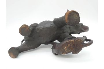 金工師　塚原常光作　象とライオンの戦い　高さ34cm　重量約6.2kg　ブロンズ像(ゾウ1体、トラ2体、置物、オブジェ)(R-069708)