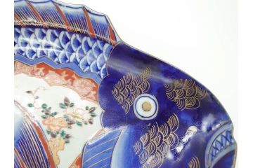 明治期　珍品!　染綿　色絵　染付　42cm　鮮やかな色彩が素敵な鯛形大皿(おめでタイ、魚形、和食器)(R-069710)