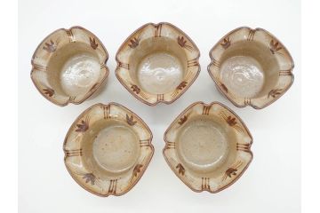 十三代　太郎右衛門陶房　唐津焼窯元　絵唐津　おしゃれなデザインが目を惹く向付5客セット(忠夫、共箱付き、和食器)(R-069713)