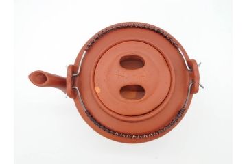 中国　朱泥　源典炳記　花鳥図　茶道具　繊細なデザインが彫られた急須(共箱付き、和食器、茶器)(R-069715)
