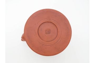 中国　朱泥　源典炳記　花鳥図　茶道具　繊細なデザインが彫られた急須(共箱付き、和食器、茶器)(R-069715)