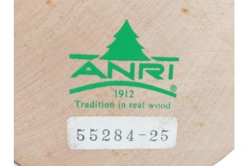 イタリア　ANRI(アンリ)　Juan FERRANDIZ(ホアンフェランディス)　子羊を抱く少女　笑顔が可愛らしい木彫り人形(ウッドドール、置物)(R-069719)