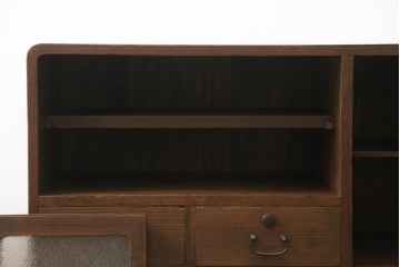 和製アンティーク　桐箪笥リメイク　ノスタルジックな雰囲気を醸し出す脚付きローボード(サイドボード、サイドキャビネット、テレビ台、テレビボード、収納棚、戸棚)(R-069728)