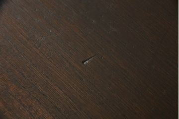 和製アンティーク　桐箪笥リメイク　ノスタルジックな雰囲気を醸し出す脚付きローボード(サイドボード、サイドキャビネット、テレビ台、テレビボード、収納棚、戸棚)(R-069728)