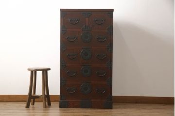 中古　美品　岩谷堂箪笥　あられ紋様の金具がモダンな雰囲気を醸し出す和箪笥(引き出し、収納箪笥、衣装タンス、整理たんす、チェスト)(R-069731)