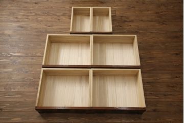 中古　美品　岩谷堂箪笥　あられ紋様の金具がモダンな雰囲気を醸し出す和箪笥(引き出し、収納箪笥、衣装タンス、整理たんす、チェスト)(R-069731)