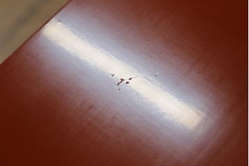 中古　美品　落ち着いた色合いの朱塗りが魅力的な米沢箪笥(衣装箪笥、和タンス、収納たんす、民芸箪笥、チェスト、引き出し)(R-069733)