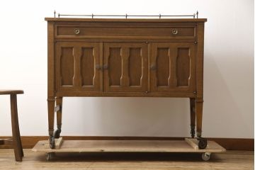 中古　DREXEL HERITAGE(ドレクセルヘリテイジ)　Triune(トライユン)　クラシカルな雰囲気が素敵なキャスター付きサービス台(ワゴン、サイドボード、サイドキャビネット、サーバー、収納棚、戸棚)(R-069735)