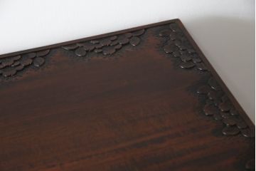 中古　美品　軽井沢彫り　桜の彫刻が優美な印象の奥行たっぷりのチェスト(和箪笥、衣装タンス、収納たんす、引き出し)(R-069736)