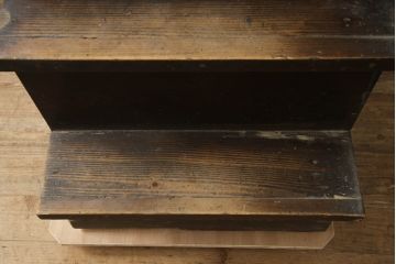 和製アンティーク　希少サイズ　杉(スギ)材と檜(ヒノキ)材　和モダンのお部屋の魅力をぐっと引き上げる幅狭階段箪笥(和箪笥、時代箪笥、収納箪笥、引き出し)(R-069737)