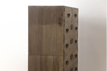 中古　国産　職人手造り　凝った金具が目を引く総桐箪笥(総桐たんす、衣装箪笥、和箪笥、収納箪笥、桐箪笥、引き出し)(R-069738)