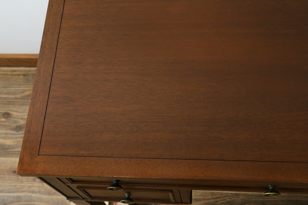 中古　DREXEL HERITAGE(ドレクセルヘリテイジ)　Triune(トライユン)　クラシックなデザインが素敵なニーホールデスク　定価約41万円　(R-069766)