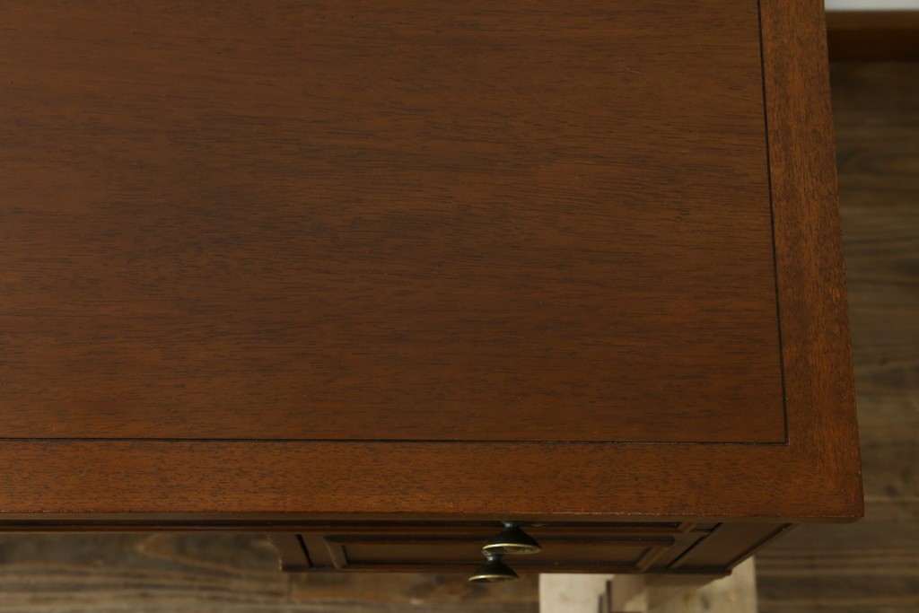 中古　DREXEL HERITAGE(ドレクセルヘリテイジ)　Triune(トライユン)　クラシックなデザインが素敵なニーホールデスク　定価約41万円　(R-069766)