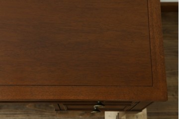 中古　DREXEL HERITAGE(ドレクセルヘリテイジ)　Triune(トライユン)　クラシックなデザインが素敵なニーホールデスク　定価約41万円　(R-069766)