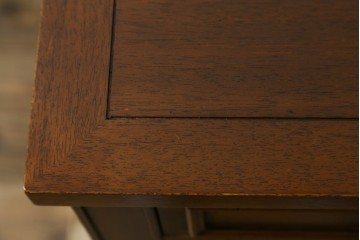 中古　DREXEL HERITAGE(ドレクセルヘリテイジ)　Triune(トライユン)　クラシックなデザインが素敵なニーホールデスク　定価約41万円　(R-069766)
