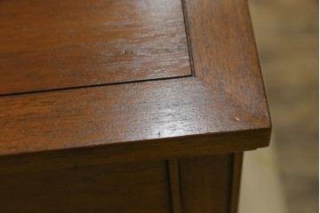 中古　DREXEL HERITAGE(ドレクセルヘリテイジ)　Triune(トライユン)　クラシックなデザインが素敵なニーホールデスク　定価約41万円　(R-069766)