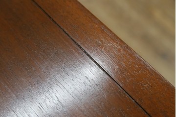 中古　DREXEL HERITAGE(ドレクセルヘリテイジ)　Triune(トライユン)　クラシックなデザインが素敵なニーホールデスク　定価約41万円　(R-069766)